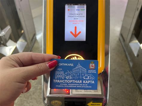 Нужно ли обращаться в отделение банка при возникновении проблем с вставкой 50 рублевых купюр