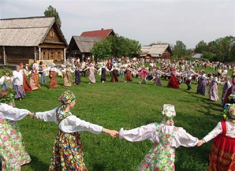 Танцы и хороводы